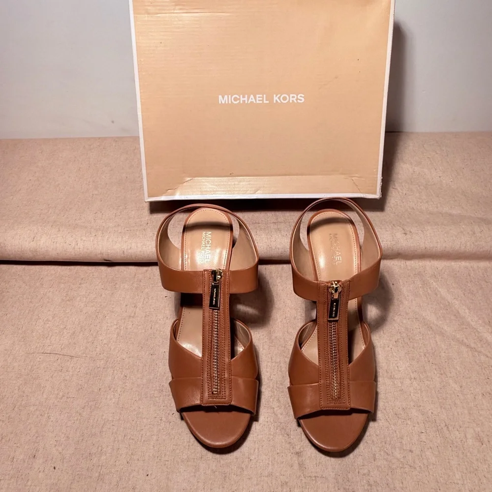 Michael Kors Tan Leather T-Strap Platform Heels Zip Front Size 7M - Picture 2 of 7